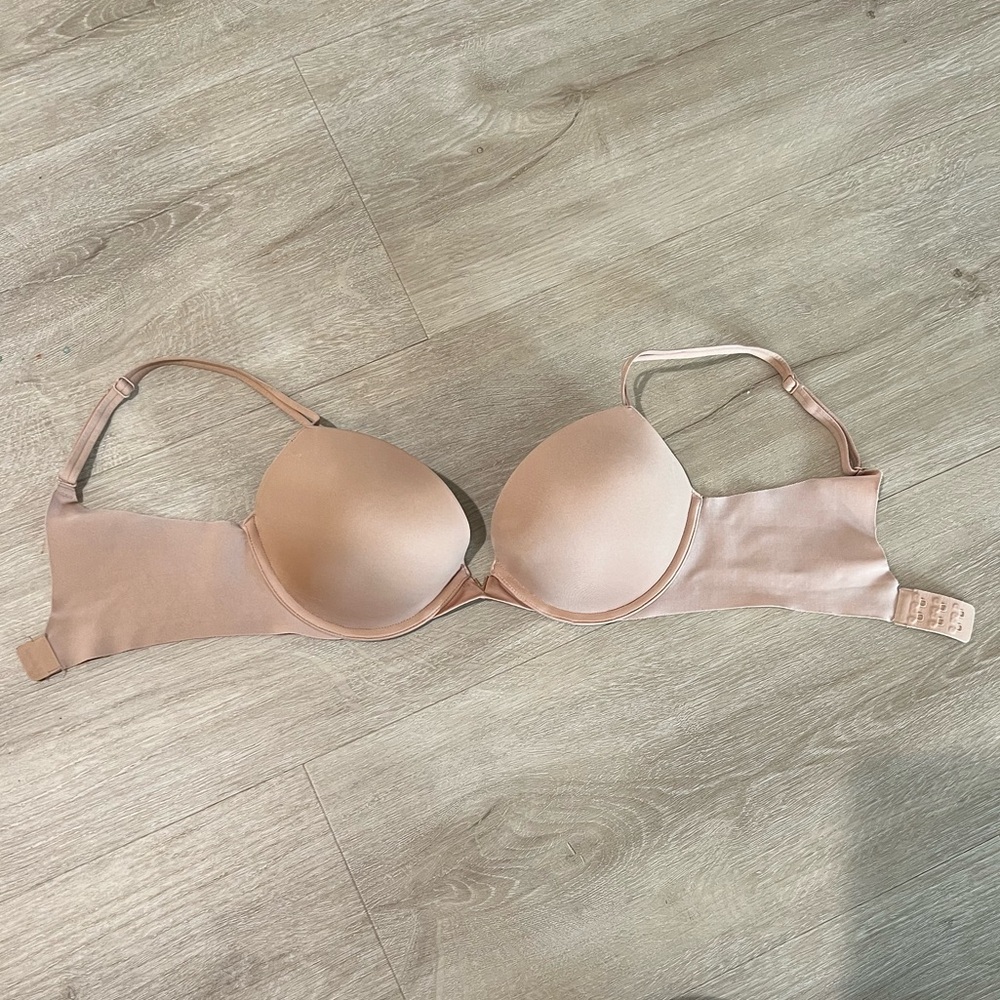 Victoria’s Secret push up bra- size 32D, color tan